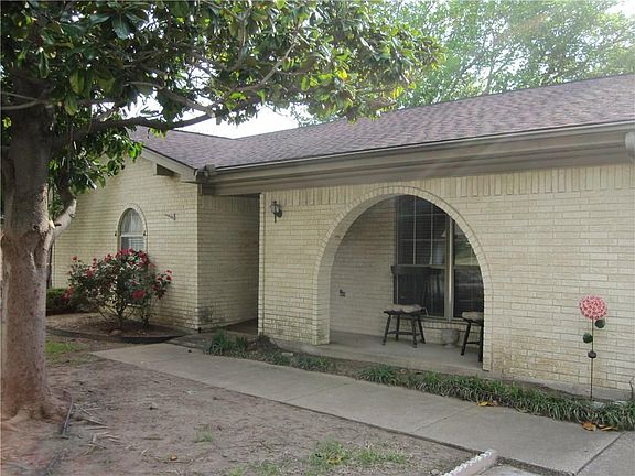 5th image of 5801 Carolyn Dr