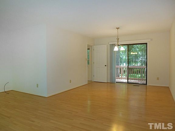 4th image of 2455 Sedgefield Dr