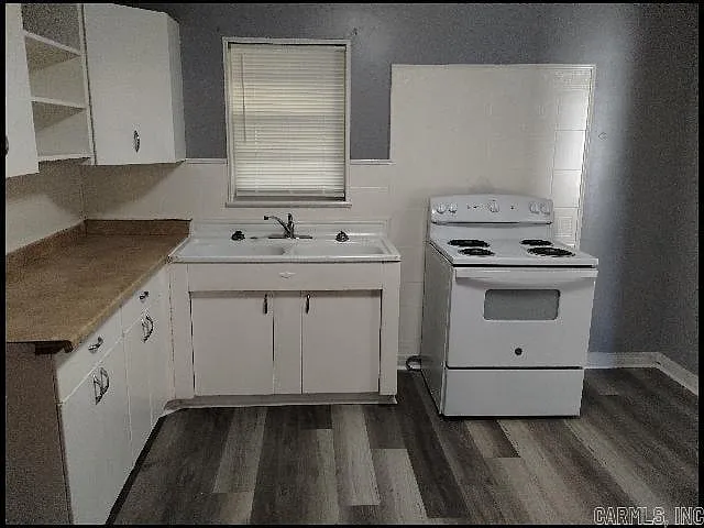 2 bed, 1.0 bath, 858 sqft, $815 — Photo 3