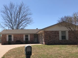 1404 Amherst St, Burkburnett, TX 76354