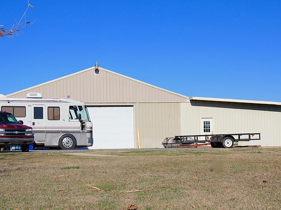 5800 sq. ft heated shop/ofc