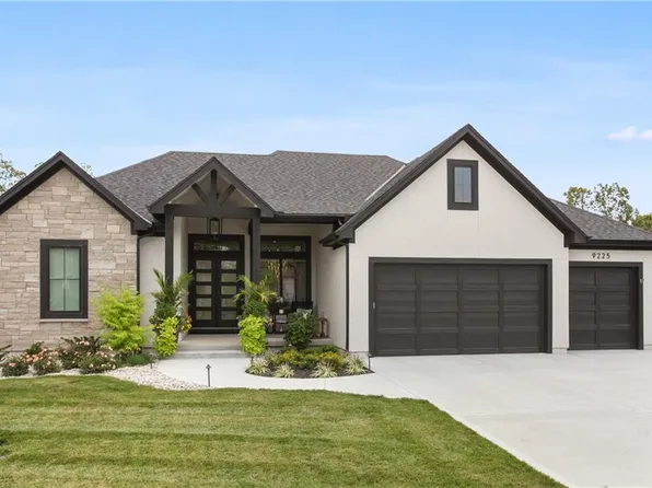 9225 Brownridge St, Lenexa, KS 66220