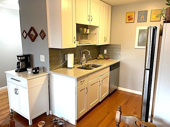 4th image of 3522 Harriet Ave APT 306