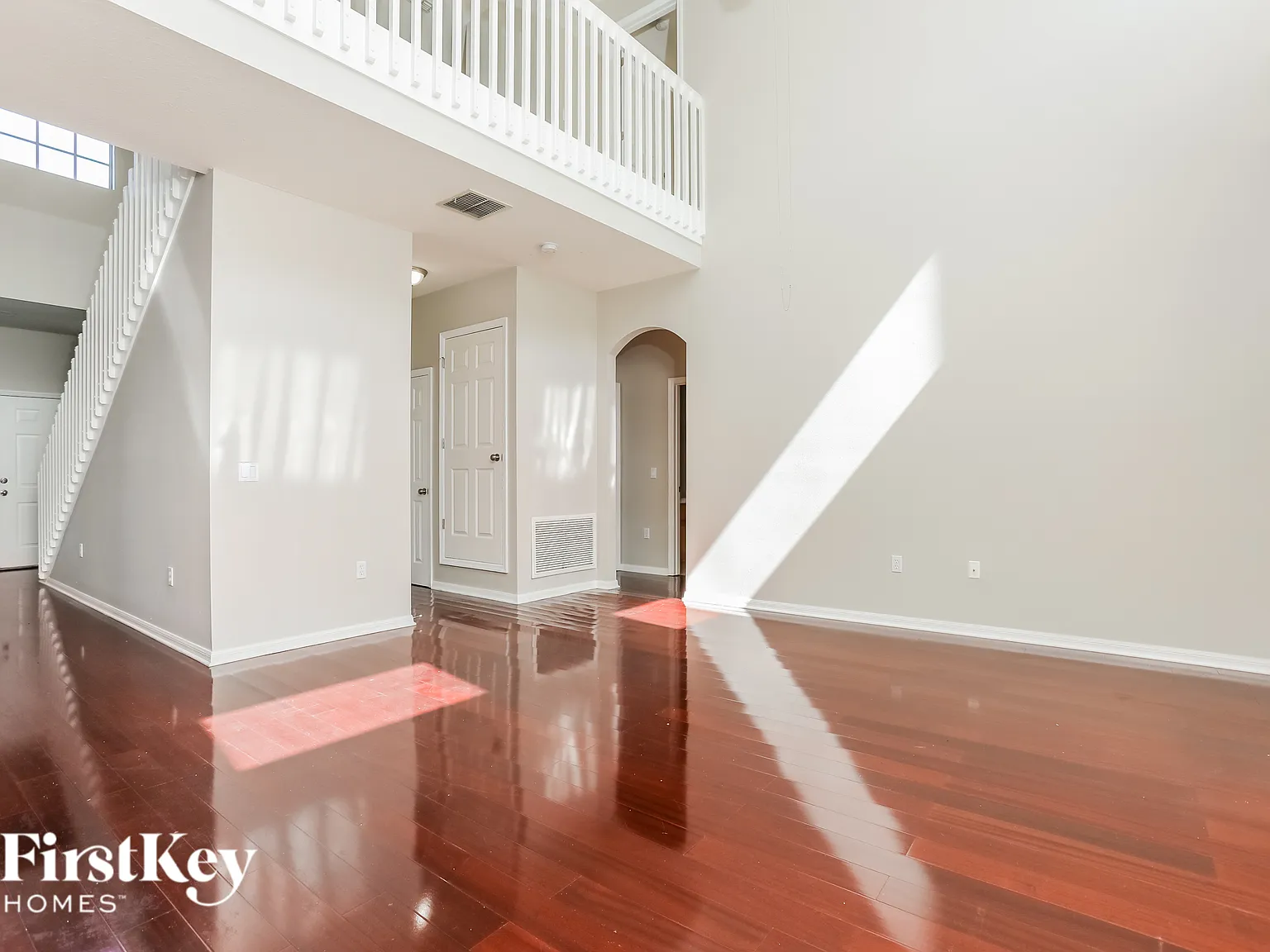 5 bed, 3.5 bath, 2532 sqft, $3,355 — Photo 3
