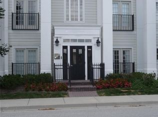 12860 University Cres APT 2B, Carmel, IN 46032