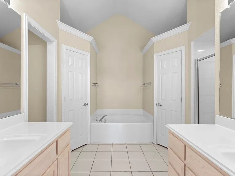 4820 Ashworth Ct — Photo 19