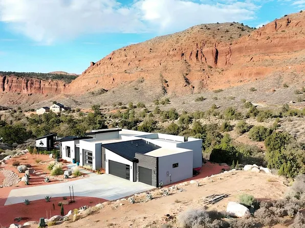 3020 Silver Reef Dr, Leeds, UT 84746