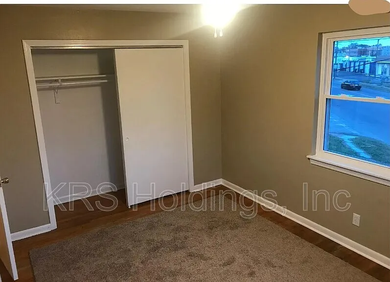 2 bed, 1.0 bath, 850 sqft, $1,295 — Photo 3