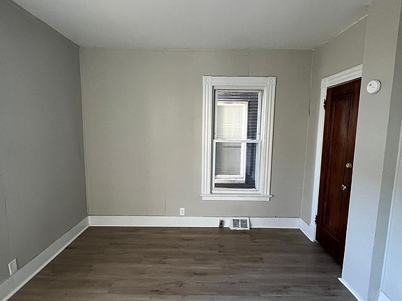 2nd image of 834 Congress Ave #1A