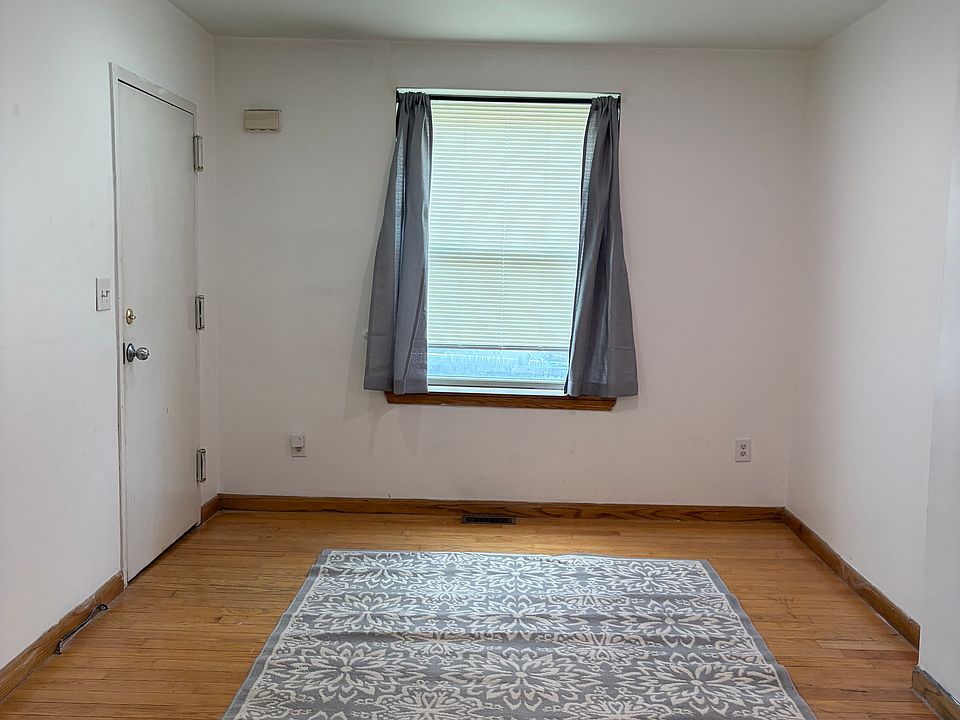 1st image of 1516 S 10th St Floor 1
