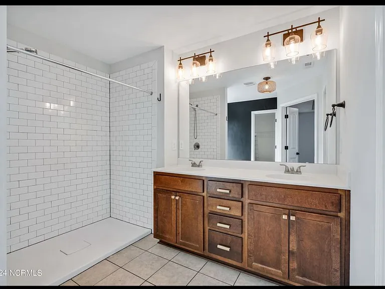 440 Pebble Shore Dr — Photo 21