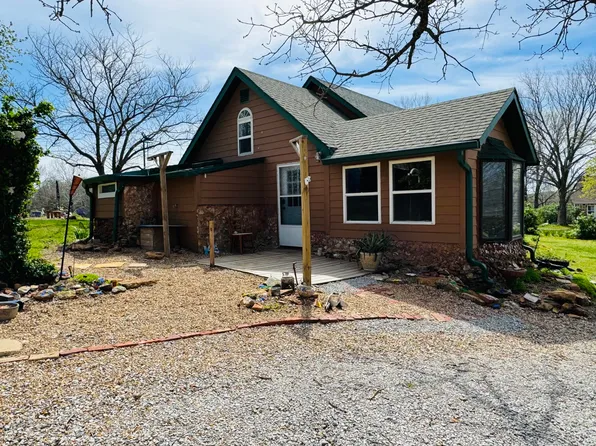 145 SE Highway W, Stockton, MO 65785