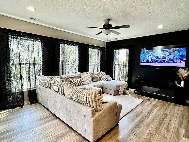 7233 Celebration Dr — Photo 21