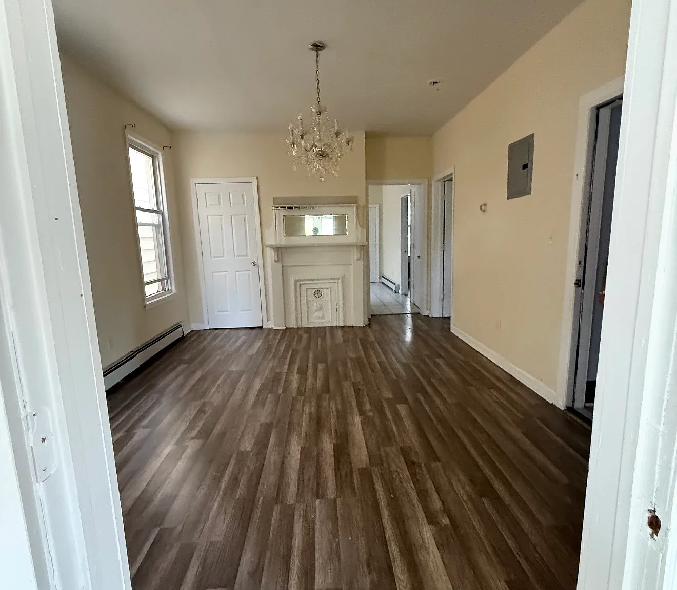 3 bed, $2,300 — Photo 4