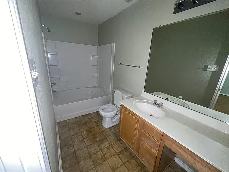 1025 Apollo Cir — Photo 11