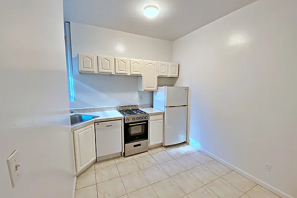 Rented by Douglas Elliman | media 2