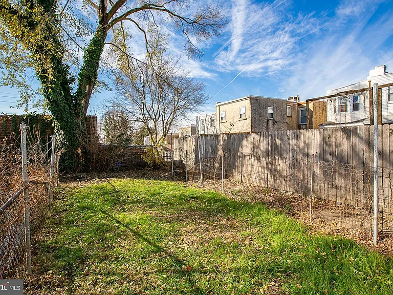 4312 Dobson St — Photo 12