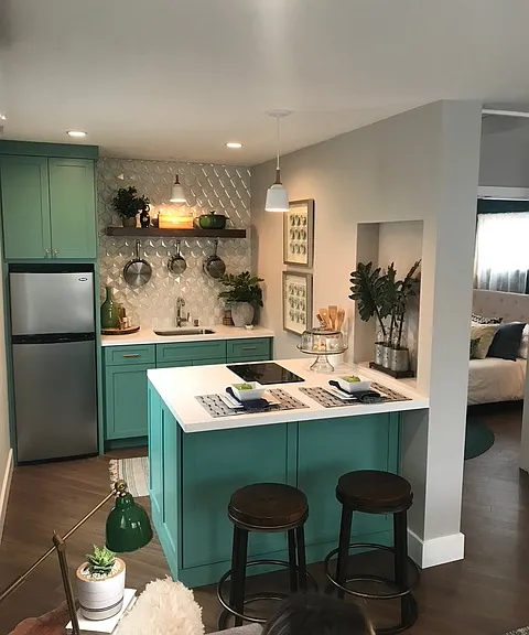 4664 Kansas St — Photo 2