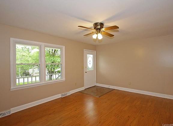 4th image of 706 Wellwood Ave #124