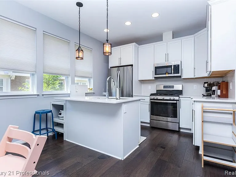 57 Kaprol Dr — Photo 13