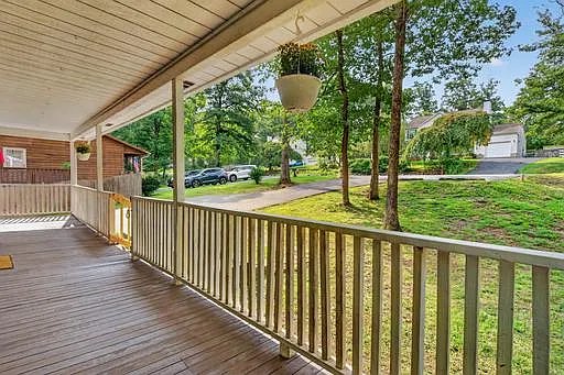3 bed, 1638 sqft, $2,850 — Photo 4