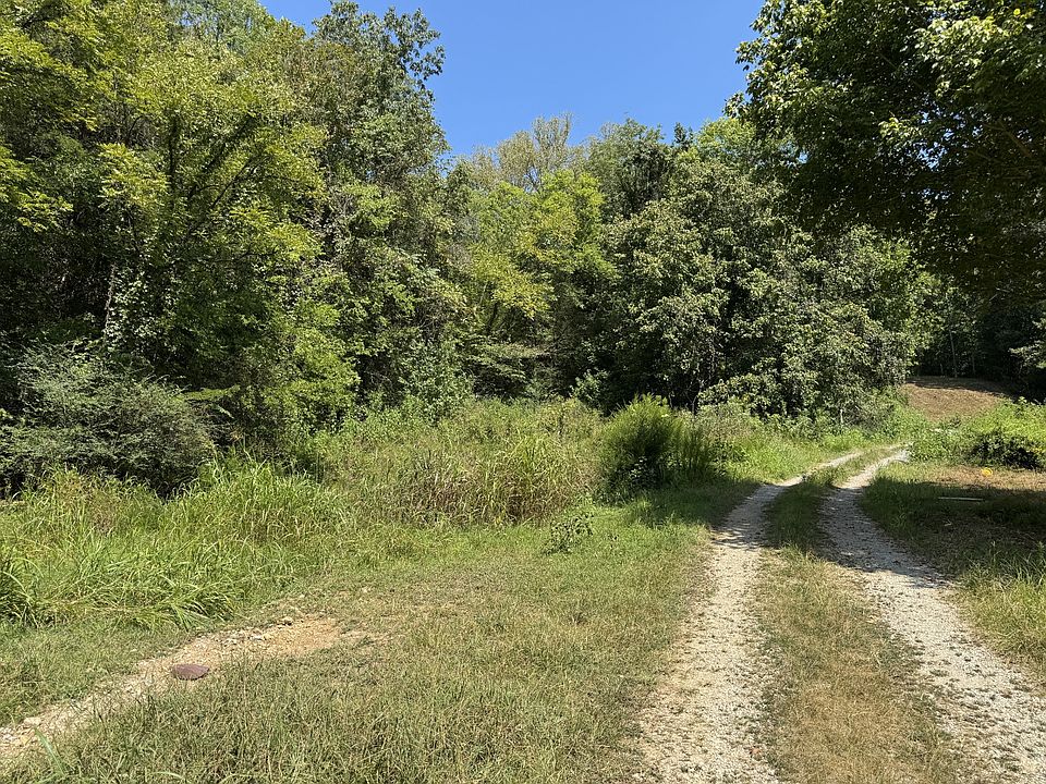 2nd image of 375 Watts Hollow Rd