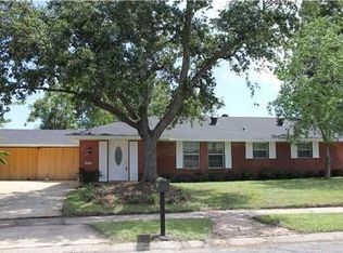 4725 Mark Twain Dr, New Orleans, LA 70126