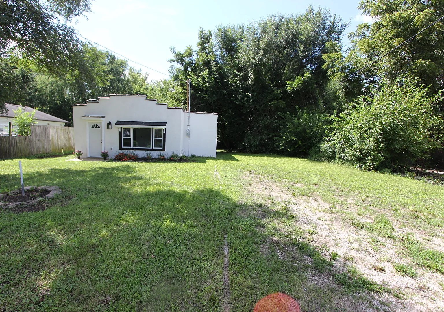 2 bed, 910 sqft, $1,500 — Photo 1