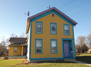 805 N Seminary Ave, Woodstock, IL 60098