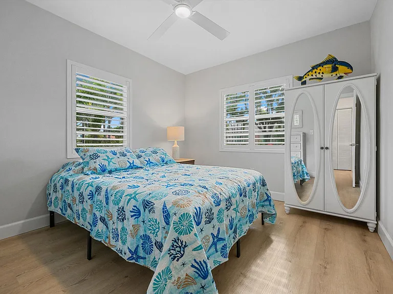 611 N Palmway — Photo 11