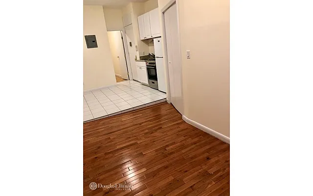 Rented by Douglas Elliman | media 28