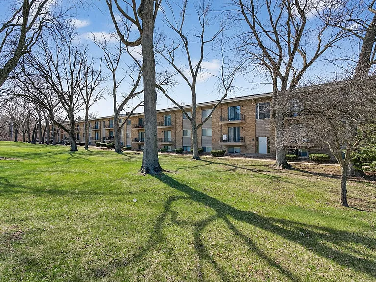 Brookview Apartments — Photo 45