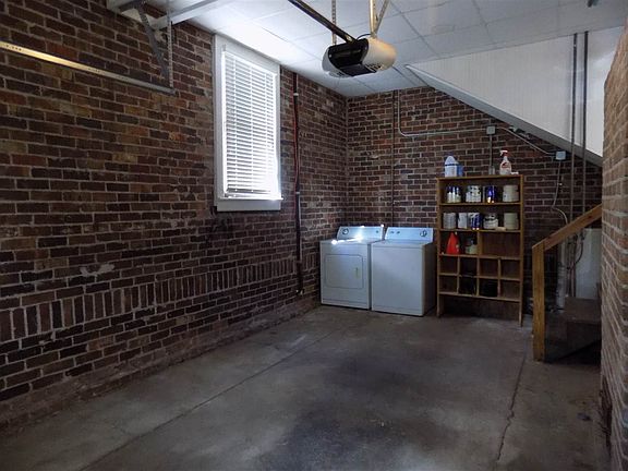 4th image of 416 McDaniel St