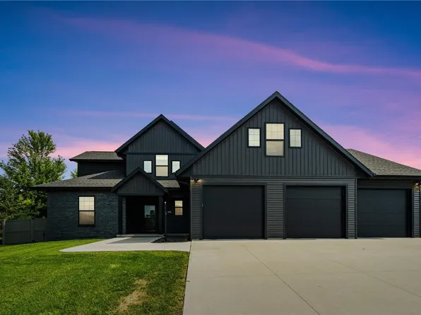 4395 Rec Dr, Marion, IA 52302