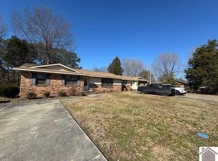 105 Milton Dr, Paducah, KY 42003