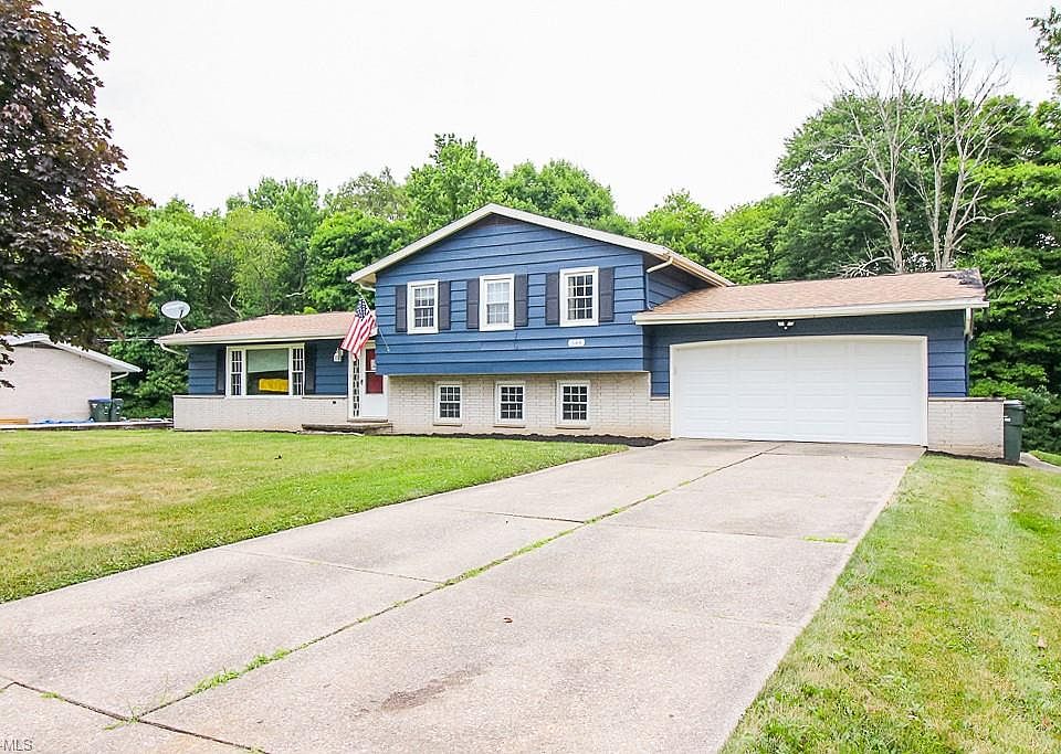 1st image of 549 Brookpark Dr