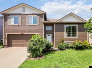 18714 Birchwood Ave, Omaha, NE 68135