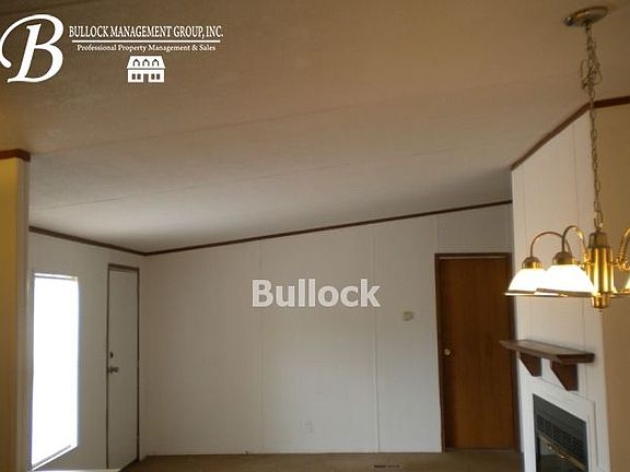 3rd image of 4220 Holcomb Cir