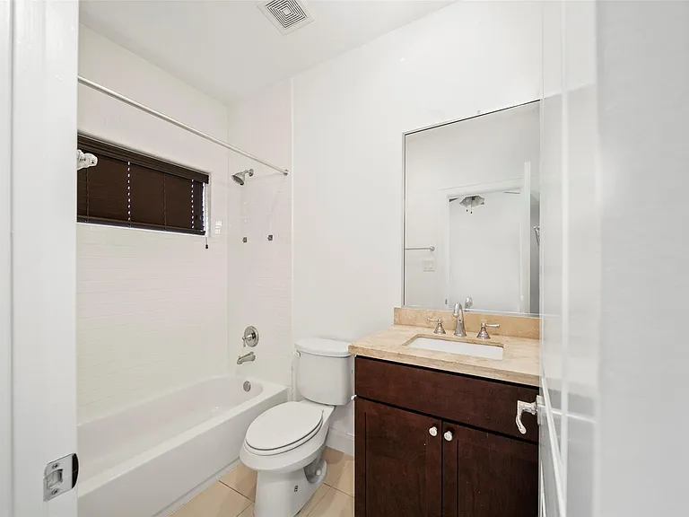 22 Hermann Park Ct — Photo 11