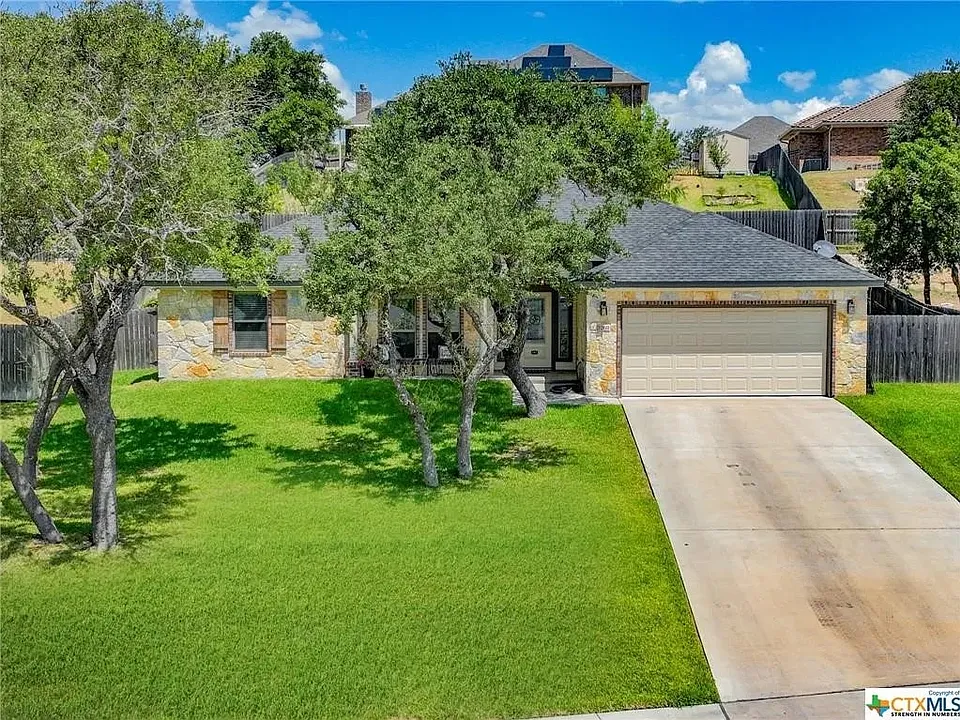 1069 Republic Cir