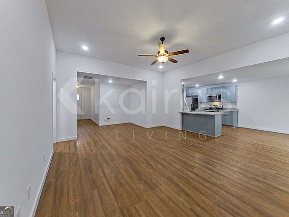 3rd image of 142 Hughes Dr