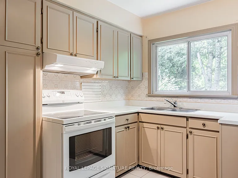 59 Parkview Hill Cres — Photo 15