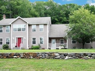127 Country Club Dr, Auburn, ME 04210