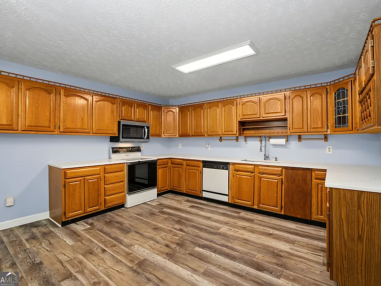 241 Busbin Rd — Photo 11