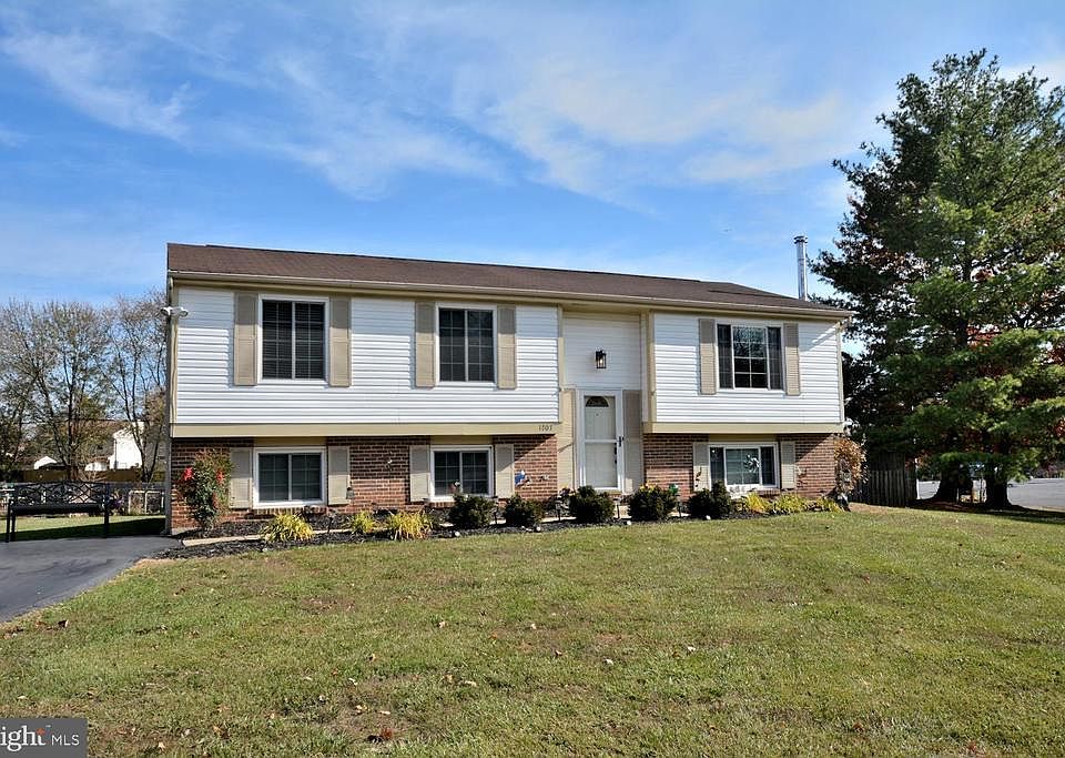 1st image of 1707 Whitewood Ln