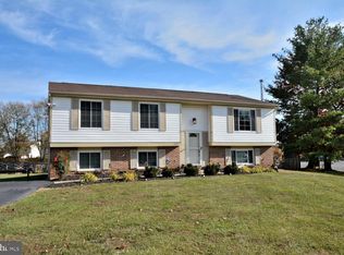 1707 Whitewood Ln, Herndon, VA 20170
