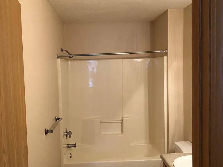 135 Bailey Cir — Photo 2