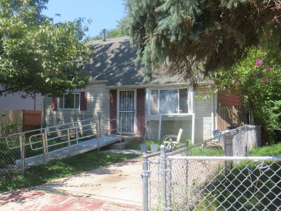 2nd image of 925 Clovis Ave