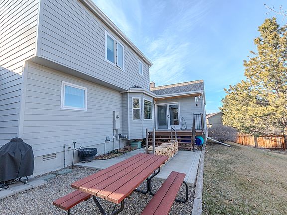 5th image of 809 Tower St