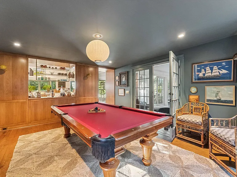 20 Quogue St — Photo 9